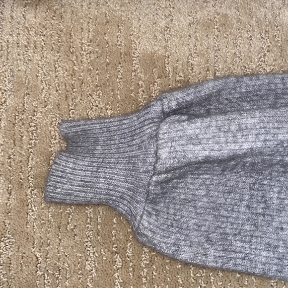 Shein grey long sleeve turtle neck - Picture 3 of 3